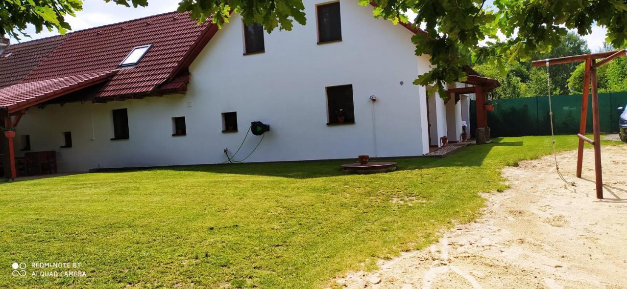 Apartmany Natalie Dvory nad Luznici エクステリア 写真