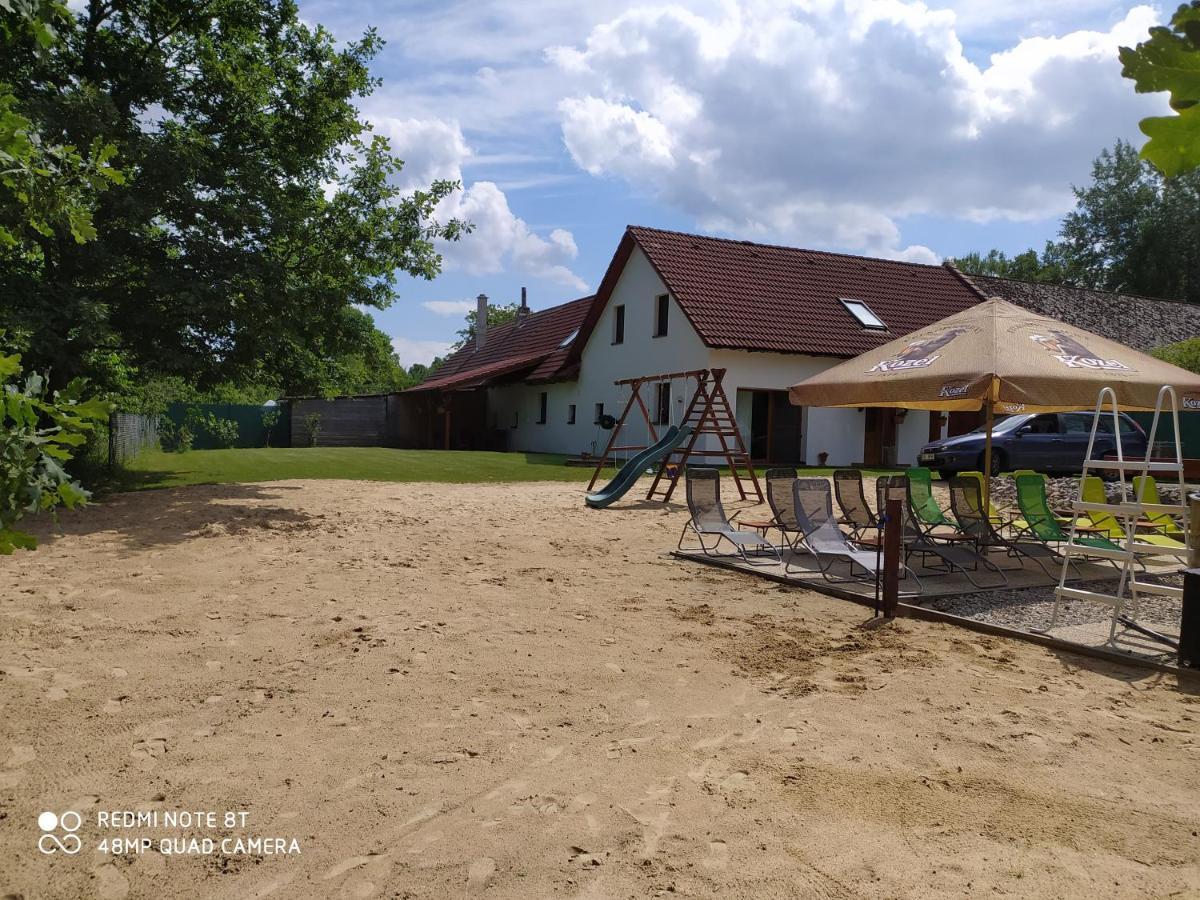 Apartmany Natalie Dvory nad Luznici エクステリア 写真